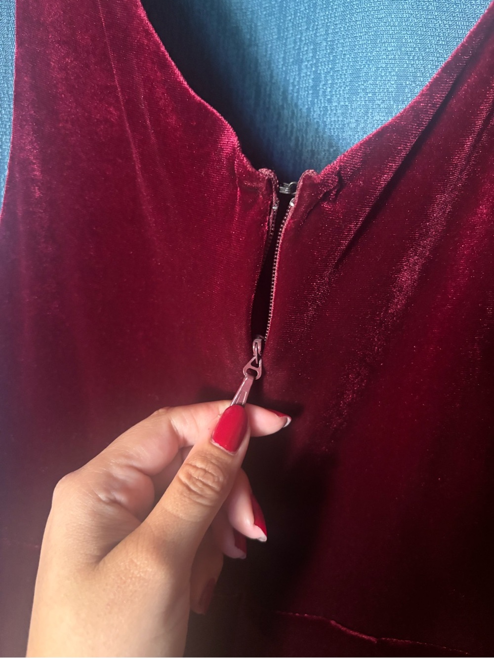 Pinup Girl Laura Byrnes Velvet Red Gilda Dress - Picture 9 of 13
